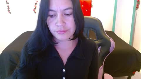 Snapshot of cristal1609 chatting on 02/17/26, 12:45 cristal1609 online show from 02/17/26, 12:45