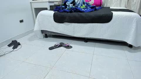 Snapshot of cristal_18xxx chatting on 11/02/25, 10:39 Cristal online show from 11/02/25, 10:39