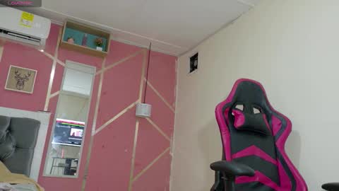 Snapshot of cristal_49 chatting on 03/01/26, 08:55 cristal_49 online show from 03/01/26, 08:55