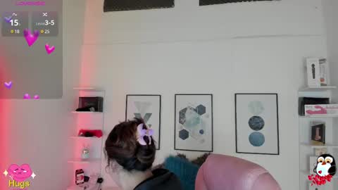 Snapshot of cristal__hot_1 chatting on 02/14/25, 04:04 Cristal online show from 02/14/25, 04:04