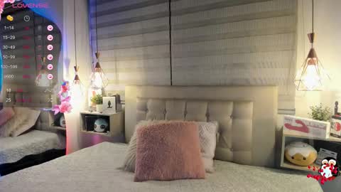 Snapshot of cristal__hot_1 chatting on 11/09/25, 04:11 Cristal online show from 11/09/25, 04:11