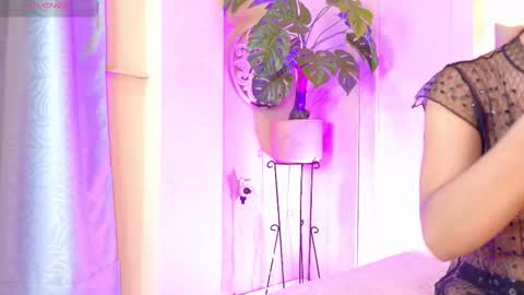 Snapshot of cristal_antoni chatting on 11/14/25, 08:13 cristal_antoni online show from 11/14/25, 08:13