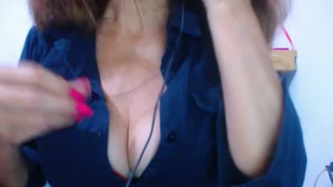 cristal_collins1 online show from 01/23/25, 11:26