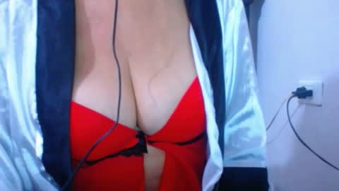 cristal_collins1 online show from 01/27/25, 11:32