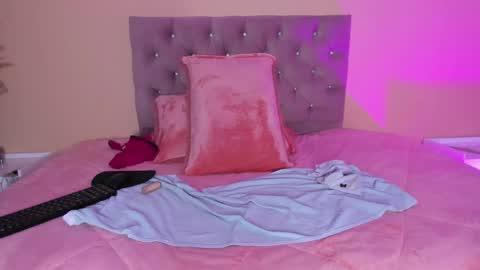 Cristal online show from 10/19/25, 10:16