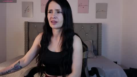  Alejandra from Wednesday to Saturday from 1000 pm to 400 am Colombian hour online show from 04/08/26, 03:06