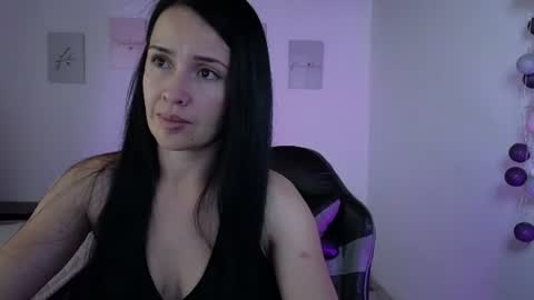 Snapshot of cristal_hilton_10 chatting on 06/26/26, 03:00 Alejandra from Wednesday to Saturday from 1000 pm to 400 am Colombian hour online show from 06/26/26, 03:00