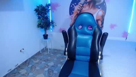 Milena online show from 02/28/25, 02:09