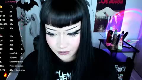 Cris online show from 06/24/26, 08:52