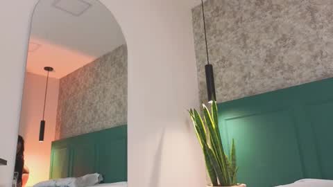 Cristal  online show from 11/22/25, 01:43