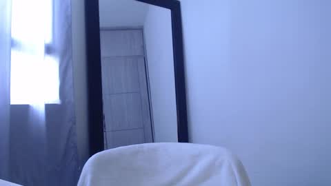 Snapshot of cristal_sexyboobs_ chatting on 12/01/24, 04:29 Cristal online show from 12/01/24, 04:29