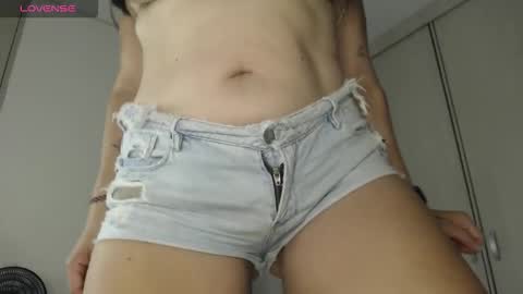 Snapshot of cristal_sexyboobs_ chatting on 09/10/25, 10:54 Cristal online show from 09/10/25, 10:54
