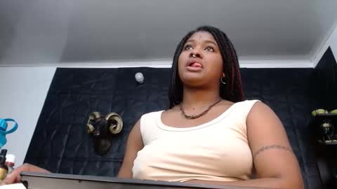 Hanna  online show from 12/18/25, 07:03