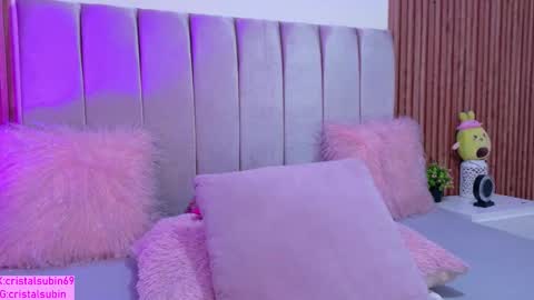 STEFANYIG cristalsubin online show from 12/18/25, 11:38