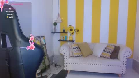 Snapshot of cristal_war chatting on 01/21/25, 04:10 Cristal online show from 01/21/25, 04:10