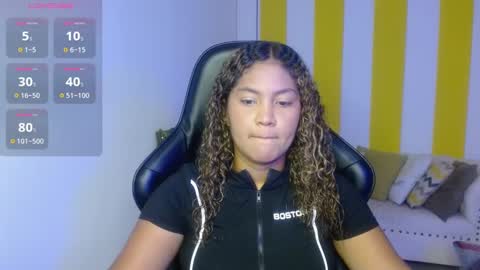 Snapshot of cristal_war chatting on 02/02/25, 11:21 Cristal online show from 02/02/25, 11:21