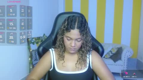 Snapshot of cristal_war chatting on 02/10/25, 11:23 Cristal online show from 02/10/25, 11:23