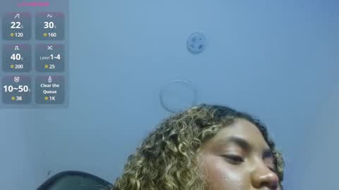 Snapshot of cristal_war chatting on 02/11/25, 02:35 Cristal online show from 02/11/25, 02:35