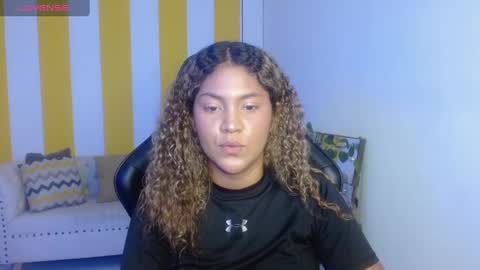 Snapshot of cristal_war chatting on 02/11/25, 11:33 Cristal online show from 02/11/25, 11:33