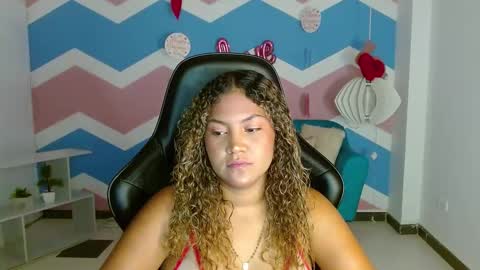 Snapshot of cristal_war chatting on 02/14/25, 07:12 Cristal online show from 02/14/25, 07:12