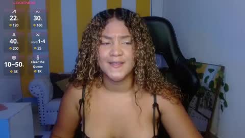 Snapshot of cristal_war chatting on 02/17/25, 11:09 Cristal online show from 02/17/25, 11:09