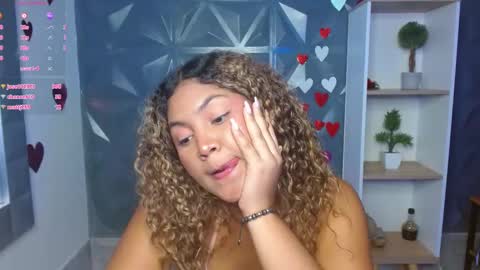 Snapshot of cristal_war chatting on 02/23/25, 01:46 Cristal online show from 02/23/25, 01:46