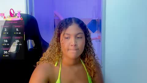 Snapshot of cristal_war chatting on 11/08/25, 01:17 Cristal online show from 11/08/25, 01:17