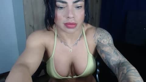 Snapshot of cristalbeautiful1 chatting on 05/02/26, 04:28 Natalie online show from 05/02/26, 04:28