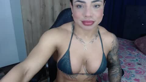 Snapshot of cristalbeautiful1 chatting on 05/09/26, 04:17 Natalie online show from 05/09/26, 04:17