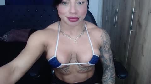 Snapshot of cristalbeautiful1 chatting on 05/15/26, 03:46 Natalie online show from 05/15/26, 03:46