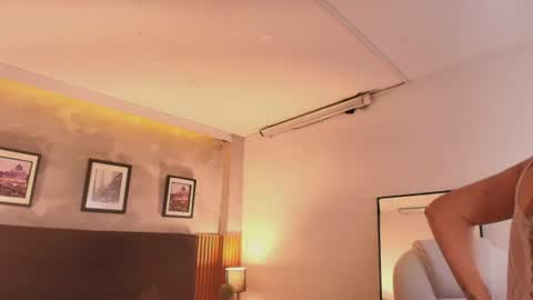 Snapshot of cristalbm_ chatting on 07/15/26, 10:26 cristalbm_ online show from 07/15/26, 10:26