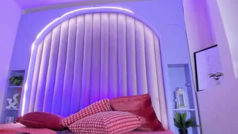 Snapshot of cristalcornner_ chatting on 02/19/26, 08:05 Nicole Connection time 220pm-910pmCol online show from 02/19/26, 08:05