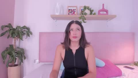 cristalfoxy_ online show from 09/19/25, 12:06