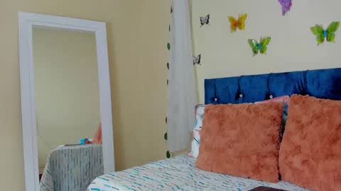 cristal walker online show from 01/31/25, 04:06