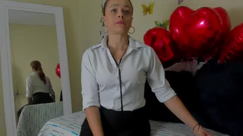 cristal walker online show from 03/03/25, 11:11