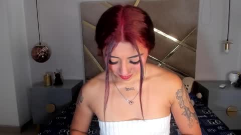  Independent Model online show from 01/28/25, 02:10