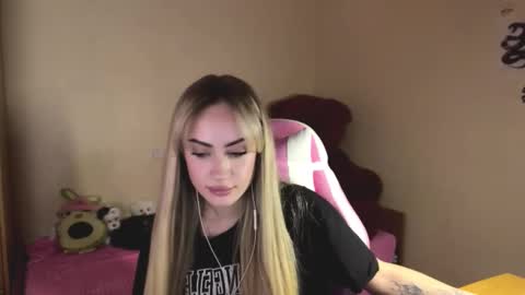 Cristen online show from 03/18/26, 02:53