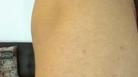 Snapshot of cristian_disick chatting on 12/26/24, 05:40 cristian_disick online show from 12/26/24, 05:40