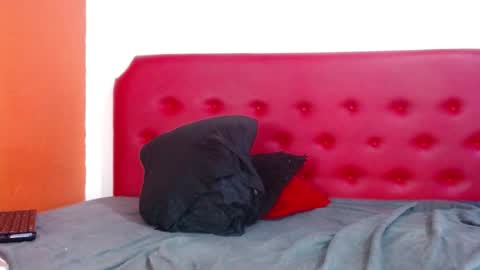 Snapshot of cristian_hot9 chatting on 11/18/25, 11:48 cristian hot9 online show from 11/18/25, 11:48