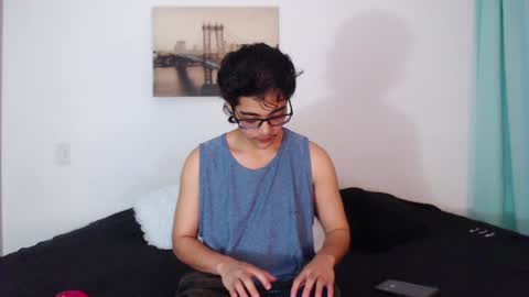 Snapshot of cristian_suarezz chatting on 12/19/24, 01:39 online show from 12/19/24, 01:39