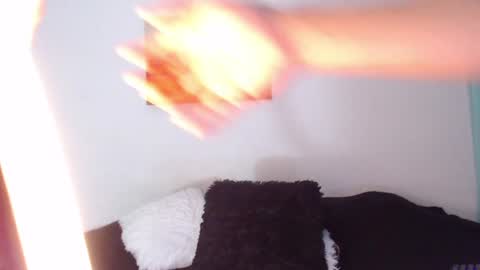 Snapshot of cristian_suarezz chatting on 12/23/24, 02:24 online show from 12/23/24, 02:24