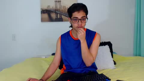 Snapshot of cristian_suarezz chatting on 02/10/25, 01:14 online show from 02/10/25, 01:14
