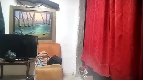 Snapshot of cristian_torres10 chatting on 02/22/25, 10:51 Cristian online show from 02/22/25, 10:51