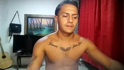 Snapshot of cristian_torres10 chatting on 02/26/25, 06:54 Cristian online show from 02/26/25, 06:54