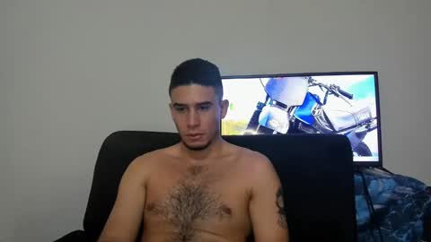 Snapshot of cristiand20 chatting on 12/16/24, 10:18 Cristian online show from 12/16/24, 10:18