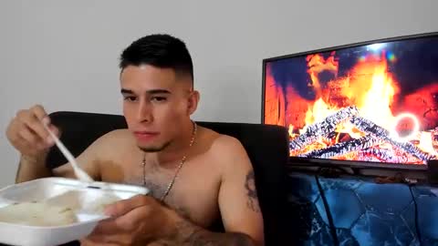Snapshot of cristiand20 chatting on 01/06/25, 02:14 Cristian online show from 01/06/25, 02:14