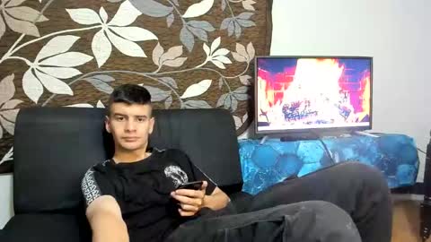 Snapshot of cristiand20 chatting on 01/10/25, 08:07 Cristian online show from 01/10/25, 08:07