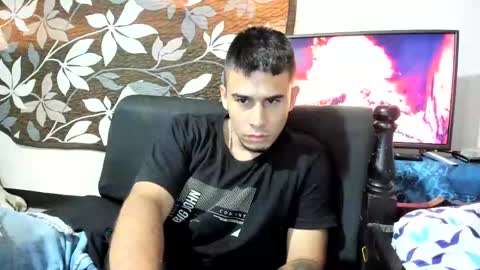 Snapshot of cristiand20 chatting on 01/15/25, 08:05 Cristian online show from 01/15/25, 08:05