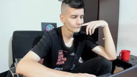 Snapshot of cristiand20 chatting on 02/23/25, 06:01 Cristian online show from 02/23/25, 06:01
