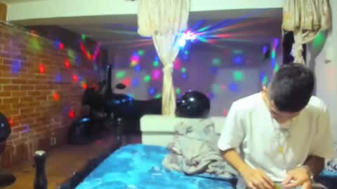 Snapshot of cristiand20 chatting on 02/28/25, 04:54 Cristian online show from 02/28/25, 04:54